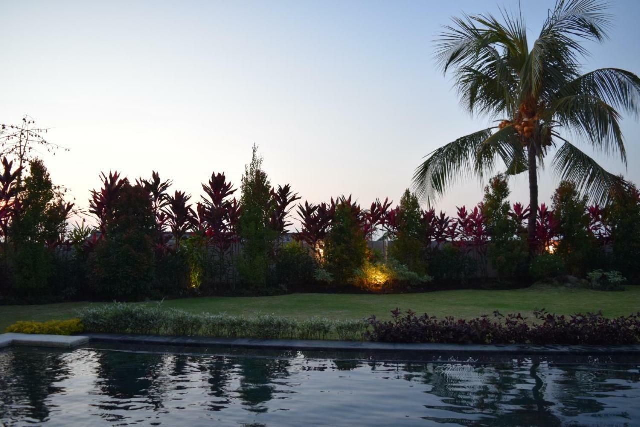 Villa Putih Lovina Exteriér fotografie